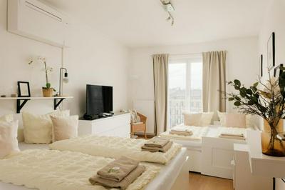 Apartment ZENTRAL direkt an U-BAHN STATION
