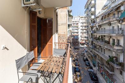 Vista by halu!: Spacious City Centre Home