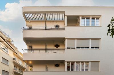 The Met by Zoia Living