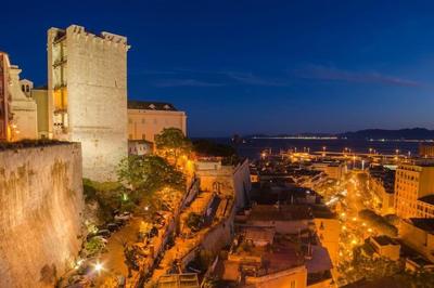 ExmA Luxury Apart Cagliari Center Reserved Parking