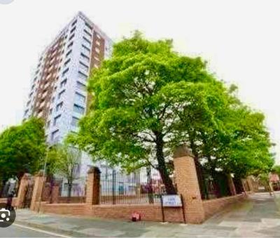 Spacious 3BR City Centre Apartment Free Parking