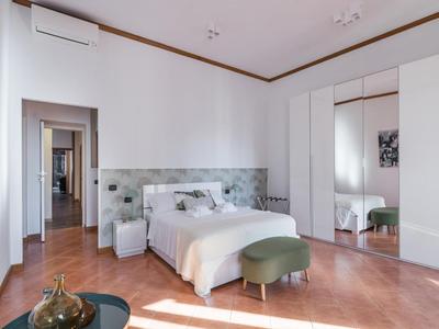 The Best Rent - Three-bedroom apartment near Piazza Barberini