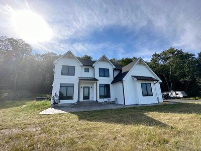 New Farmhouse, King Beds, Game Room, Hot Tub & View!