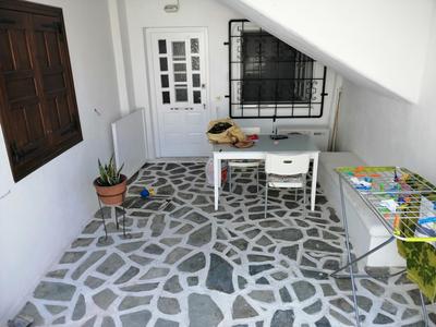 Renovated apartment in the heart of Paroikia.