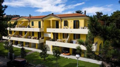 Colourful flat in the heart of Bibione