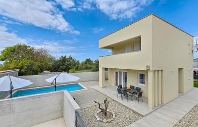 Family house Korina