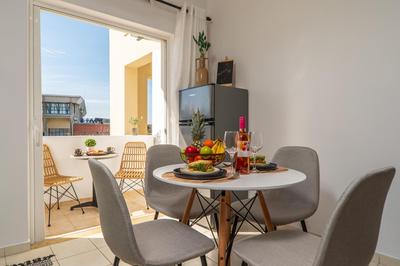 Ammoutsiani 2 Cozy Apartment by 8essentially