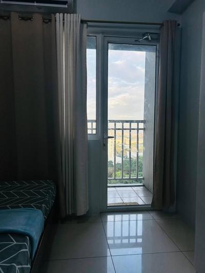 Cozy Staycation Breeze