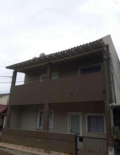 Alugo casa