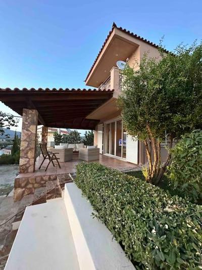 Escape pool villa in Anavissos