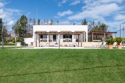 Villa Silenzio con piscina riscaldata a Ostuni