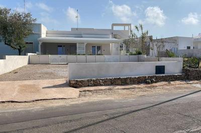 Villino fronte mare 4 posti letto ed 1 posto auto privato