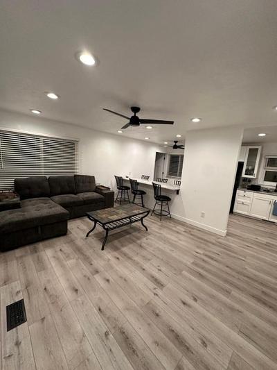 2BR Gem: Modern Comfort & Style
