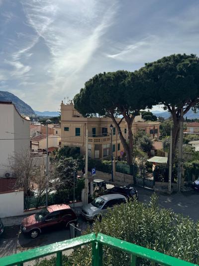 Holiday mondello