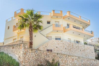 kallia's lux apt with sea view & cool jacuzzi