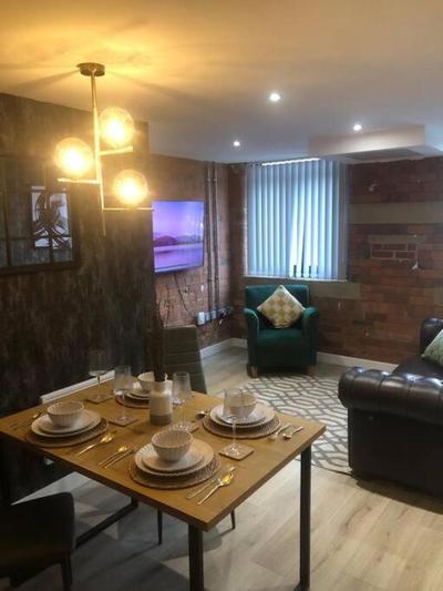 Newly Refurbished FEB 2026 - Cosy Duplex BD1