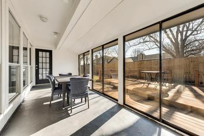 Keller's Spacious 4 Bedroom Stay