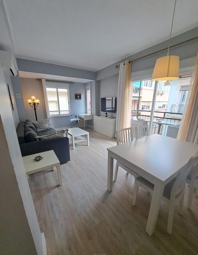 Modern 2 BR corner unit in the heart of Alicante