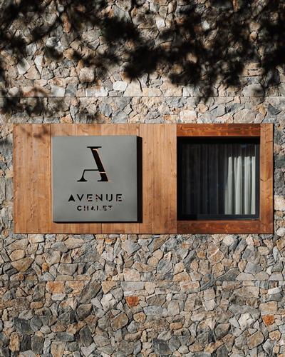 Avenue Chalet