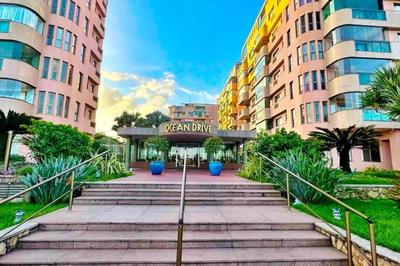 Cobertura Luxo Moderna com Vista Deslumbrante