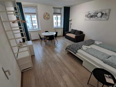 Central Apartment metro 1 min.