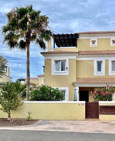 Villa Solymar - Private heated pool & Fiber-Optic WiFi