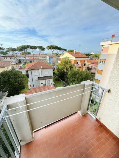 Luminoso, Versilia, Vicino al Mare