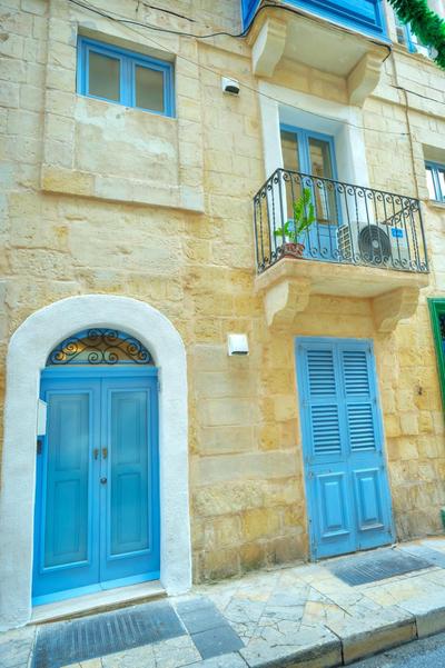 Charming 2bedroom townhouse Valletta center KBUT1-1