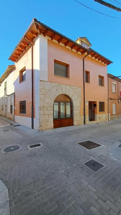 La Madre Abadesa, Casa en casco histórico con patio