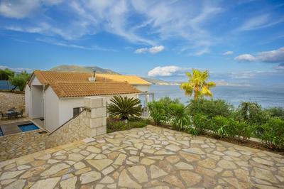 Villa Lefkas - Luxury villa Sivota with direct sea access