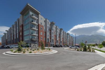 Canyon Vista Boho Flat