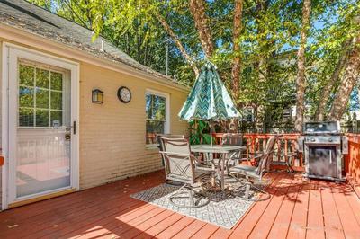 LG Central location FREE parking fenced yard FIRE-PIT
