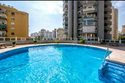 Elegant Apartment in Torremolinos with Shared Pool 74 m²