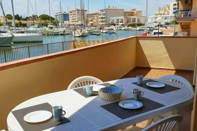 Comfortable apartment in Roses with shared pool 54 sqm