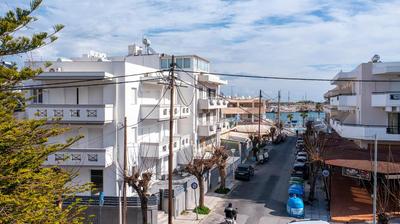 Sea, Sand n' Style La Bella's Port & Beach Retreat