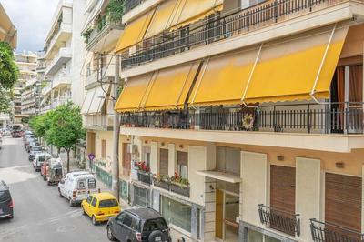 Spacious apt close to metro