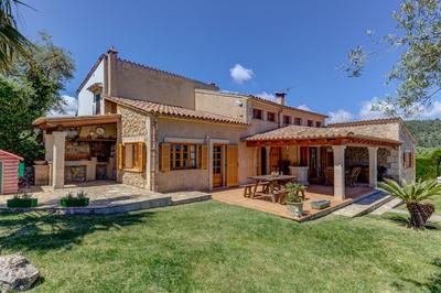 Villa Can Martin by Sealand Villas