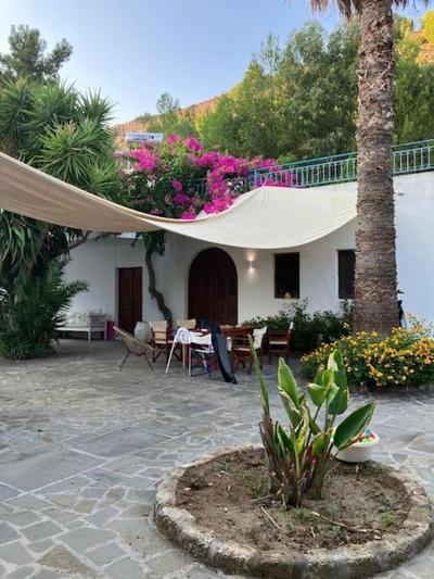 Villa Margarita - Ampia villa situated in Lardos