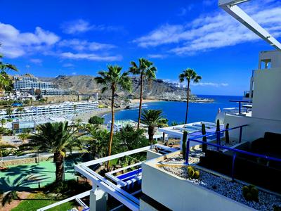 Ocean & Pool view apartament