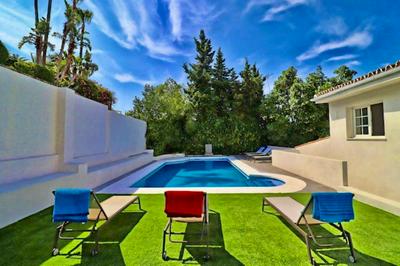 Welcoming Chalet in Marbella with Pool and Air Conditioning
