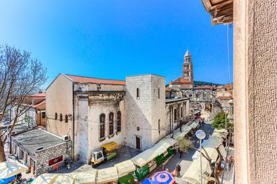 Palace Porta Argentea apartments