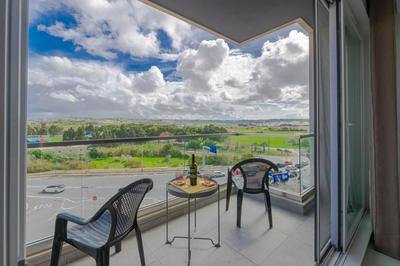 New Spacious Apartment 3 Bdr 2 Bth Balcony 7