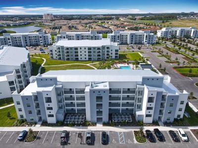 Lovely 2BR condo with 2 Clubhouses & Waterpark