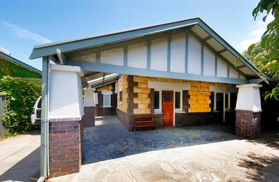 BRIGHTON HAVEN a self-contained modern bungalow