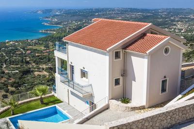 Villa Vlachata Emerald