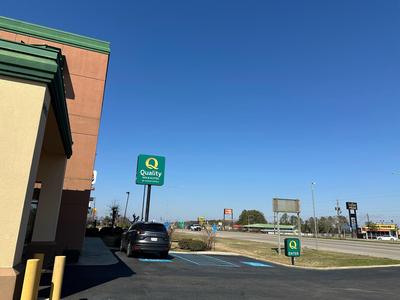 Quality Inn & Suites Hattiesburg North