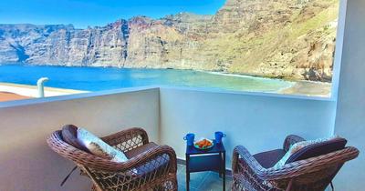 Beachfront Gem with Sand and Sea at Your Doorstep