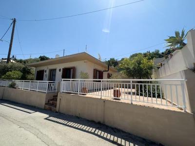 Maison authentique avec grande terrasse