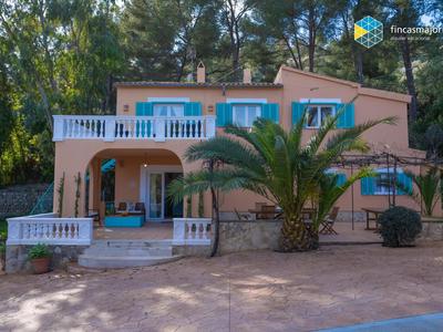 Casa Blanca Casa con piscina en Esporles
