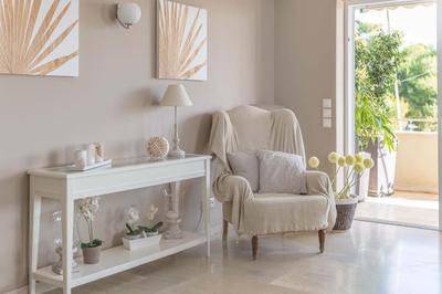The HostMaster Beachside Retreat